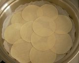 ぎょうざの皮で簡単!おもち入りピザ☆作り方1写真