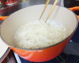 ネギとごぼうの豚骨ラーメン作り方3写真