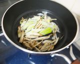 ネギとごぼうの豚骨ラーメン作り方4写真