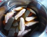 鶏スペアリブとコンニャクの煮物作り方2写真