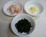 あと1品に♪かにかまとワカメの和えもの♡作り方1写真