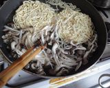きのことミルクでパスタ風～味噌ラーメン～作り方3写真