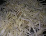 節約なのに旨い♪大根の皮の炒め物作り方1写真