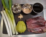 マグロのアラで作るハヤトウリ入りネギマ鍋作り方1写真