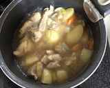 鶏もも肉の肉じゃが作り方2写真
