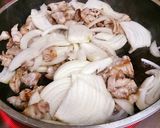 お弁当にも♪豚バラと玉ねぎの照り焼き炒め作り方3写真