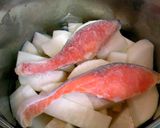 圧力鍋で大根と鮭の色鮮やか煮物作り方3写真