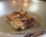 あぶり鶏もも肉の白ワイン蒸し作り方5写真