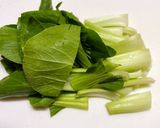 ソーセージと青梗菜と卵のバター醤油炒め作り方1写真
