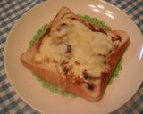 耳がふちになるよ 食パンピザ 作り方3写真