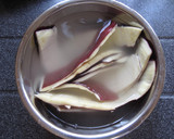 余った皮でもう一品★サツマイモのきんぴら作り方2写真