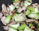 豚肉とチンゲン菜のワンパンにんにく塩炒め作り方3写真