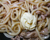 こってり旨い♪甘辛マヨで焼きうどん作り方4写真
