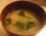 わかめと玉ねぎの味噌汁作り方2写真