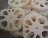 レンコンの鶏肉詰め　タマネギ柚子ソース作り方1写真