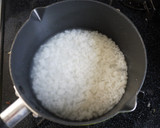 ご飯からのおかゆ（入れ粥）の作り方♪作り方1写真