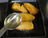 我が家の手作りおせち☆簡単・鮭の照り焼き作り方3写真