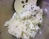 わさび×昆布茶風味　鰹醤油のおにぎり作り方3写真