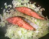フライパンで簡単～♪鮭とキャベツ焼き　作り方4写真