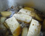 たまごやら豆腐も美味しい☆牛すじ大根作り方5写真