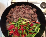 牛肉とにんにくの芽のオイスターソース炒め作り方3写真