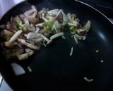 とろとろ卵のきのこのチャーハン作り方1写真