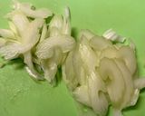 かまぼことセロリの梅干和え作り方2写真