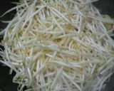 もやしメインの溶き卵のベーコン炒め作り方3写真