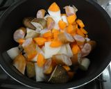 野菜たっぷり☆ハーブ風味のスープ作り方2写真