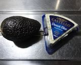 ゴルゴンゾーラチーズとアボカドのディップ作り方1写真