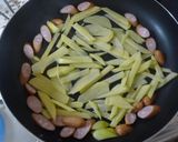 簡単！とろけるチーズのポテトウインナ炒め作り方3写真