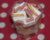いちごポッキーｄｅ春色カップケーキ☆作り方1写真