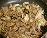 牛肉ときのこのオイスターソースパスタ作り方2写真