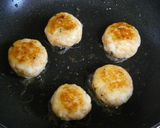 簡単♫たらこ味のはんぺんバター焼き♡作り方3写真