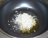 カルシウム満点じゃことわかめともやし炒め作り方1写真