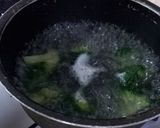 エビとブロッコリーのクリームスープ作り方1写真