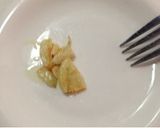 ブロッコリーの茎炒め　アンチョビ風味作り方3写真