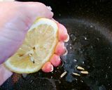 ★鶏肉のレモンステーキ★作り方5写真