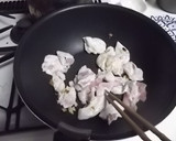 たっぷりしょうがと鶏肉の炒め物　タイ風作り方3写真