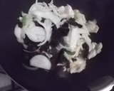 たっぷりしょうがと鶏肉の炒め物　タイ風作り方4写真