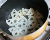 鶏ガラスープでれんこんの白煮作り方3写真
