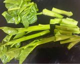 えびとつるむらさきのペペロンチーノ♪作り方3写真