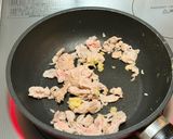 細麺だから具材と絡む！豚肉とニラのひやむぎ炒め作り方4写真
