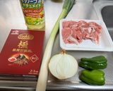簡単！市販用タレで回鍋肉😃作り方1写真