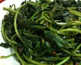さつま芋の葉の食べるラー油炒め作り方4写真