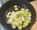 辛いもの好きのためのワンパン鯖チゲ作り方2写真