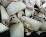 豚肉と大根のゴマ味噌煮作り方3写真