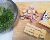 豆苗のチーズベーコン炒め作り方1写真