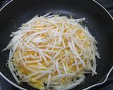 ～もやしと卵でお好み焼き風な卵焼き～作り方3写真