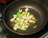 アスパラとウインナーの卵炒め。作り方4写真